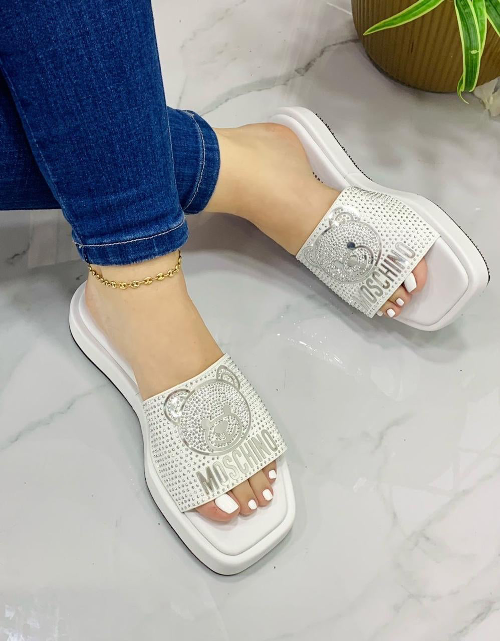 SANDALIA MOSCHINO MICROPOROSA