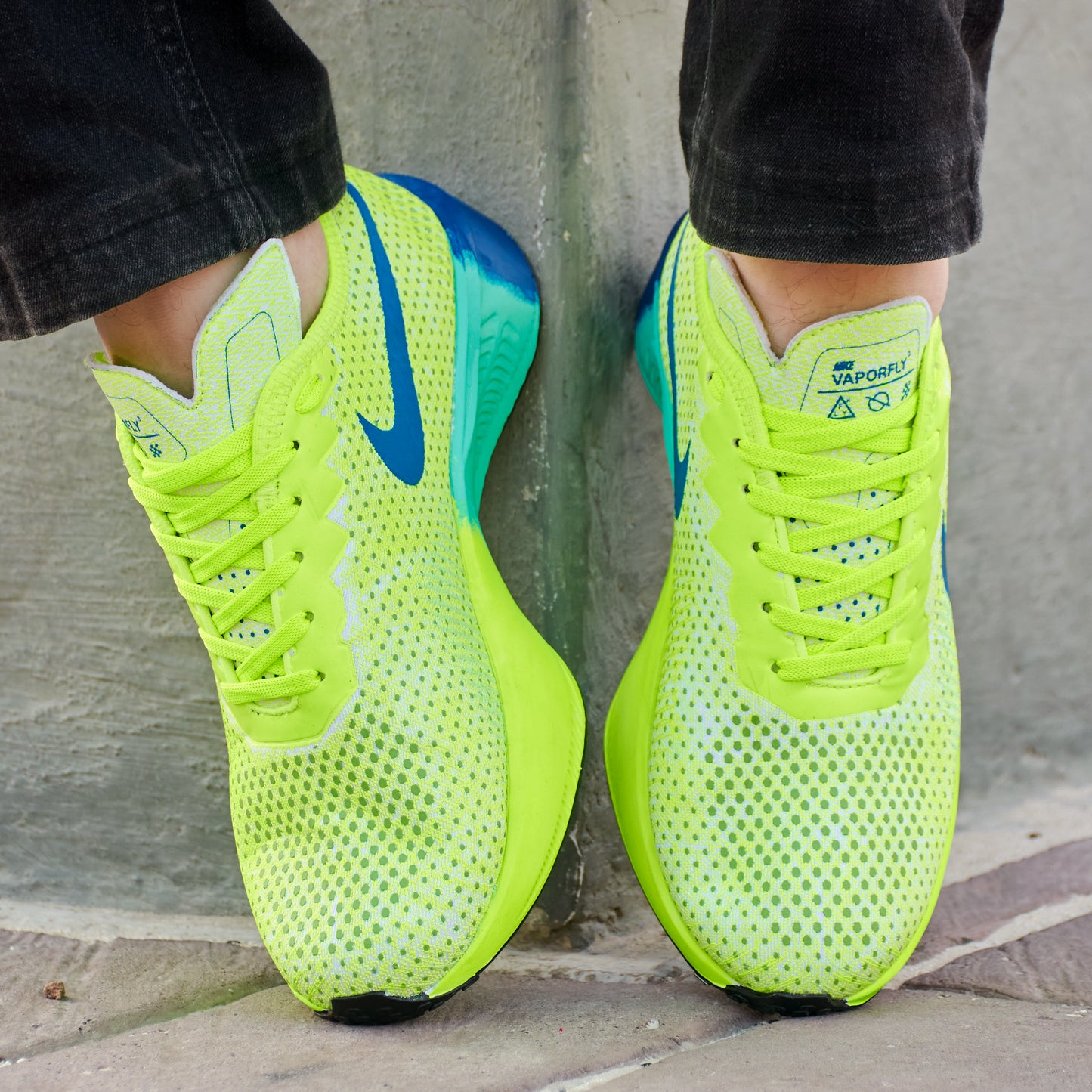 COLECCÍON NIKE VAPORFLY 3 + CAJA