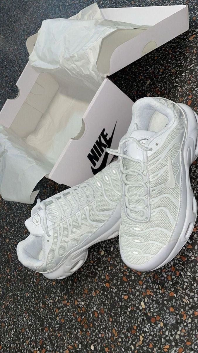 NIKE TN AIR MAX PLUS + CAJA