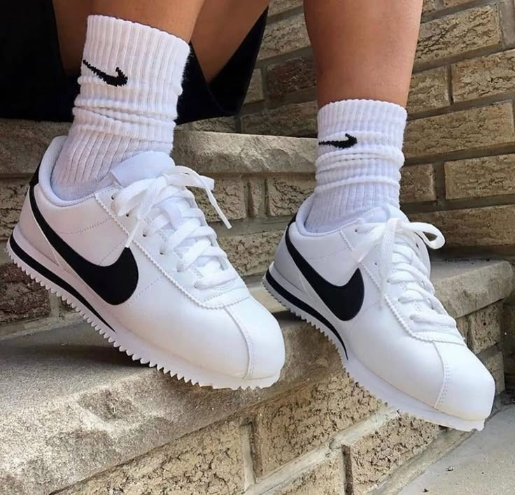 TENIS RETRO NIKE CORTEZ + CAJA