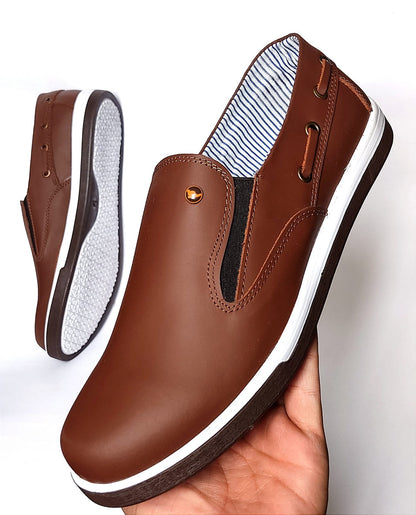 MOCASINES ELABORADOS EN CUERO