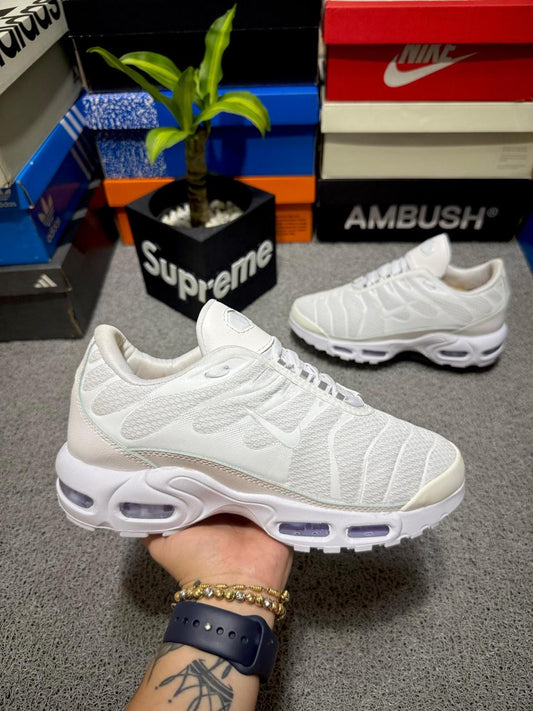 NIKE TN AIR MAX PLUS + CAJA