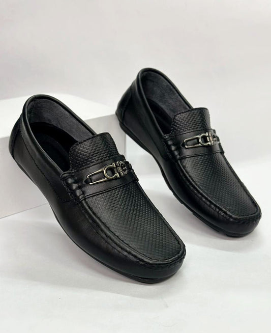 Gray helmet for bikers