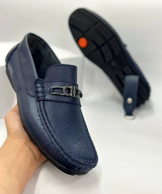 Gray helmet for bikers