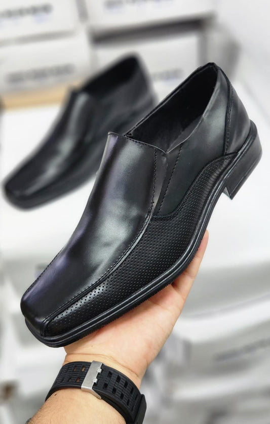 FINO CALZADO EN CUERO PARA CABALLERO