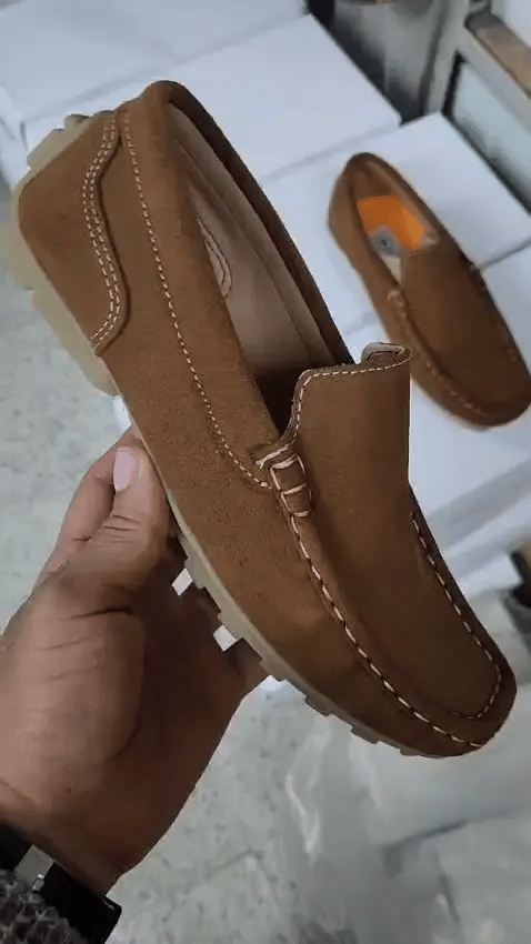 MOCASINES EN CUERO