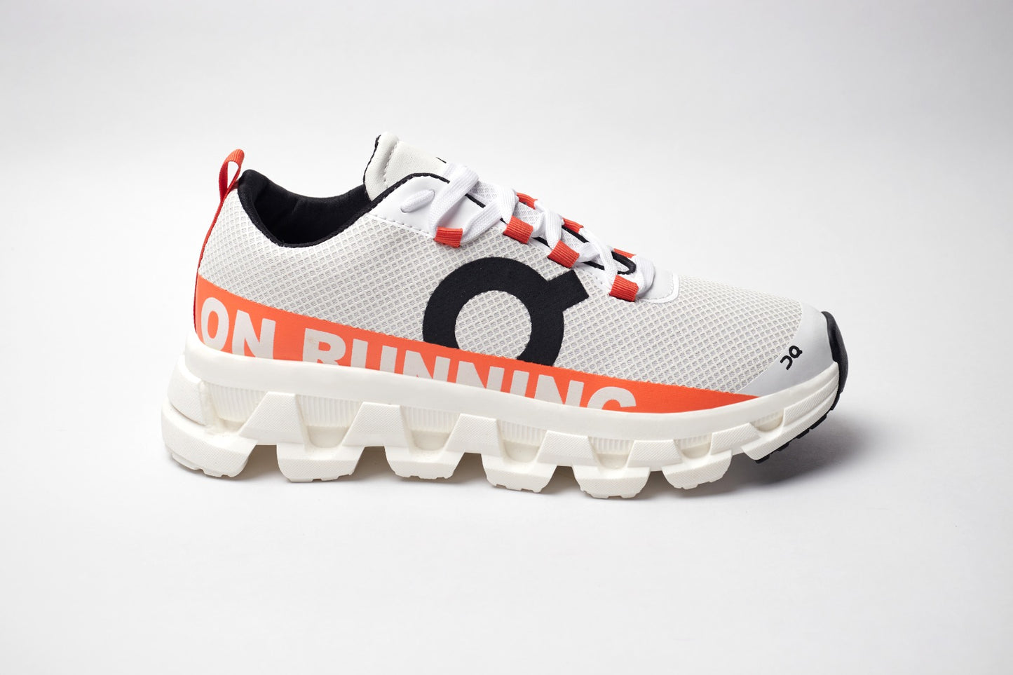 ON CLOUD RUNNING + MEDIAS AD + CAJA